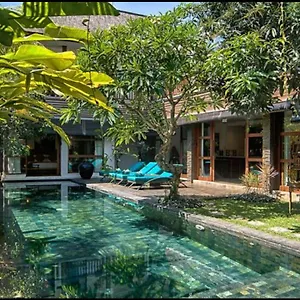 Amira Villa